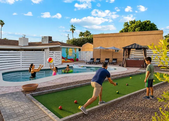 Prime Location Shared Pool Hot Tub Games Apartment