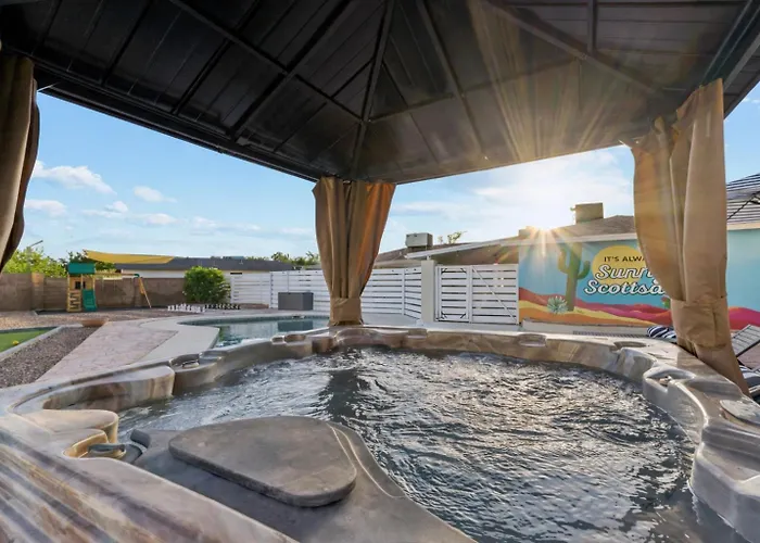 Prime Location Shared Pool Hot Tub Games Apartment